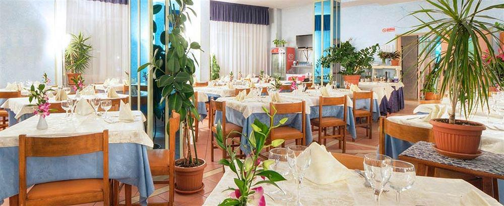 Hotel Giannino Порто-Реканаті Екстер'єр фото