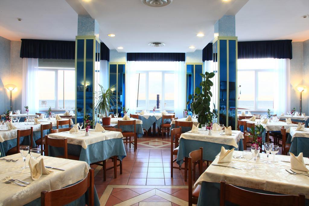 Hotel Giannino Порто-Реканаті Екстер'єр фото