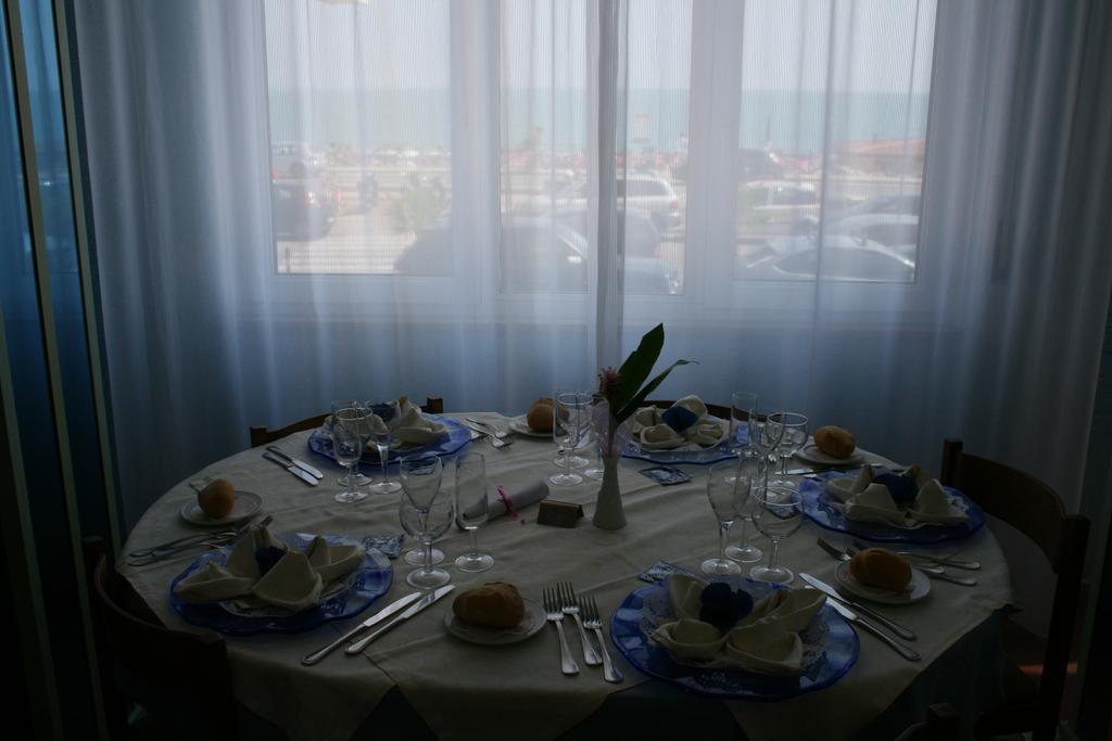 Hotel Giannino Порто-Реканаті Екстер'єр фото