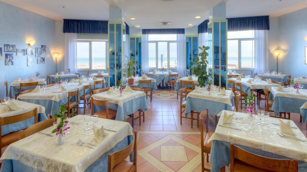 Hotel Giannino Порто-Реканаті Екстер'єр фото